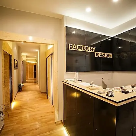 Bed & Breakfast Factory Design Neapol