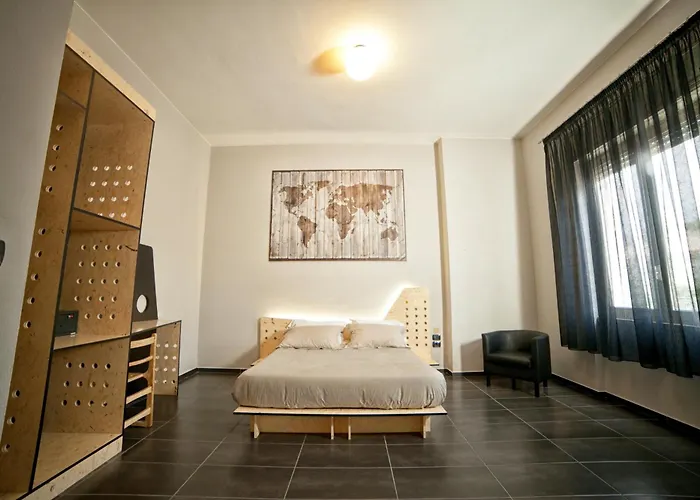 Bed & Breakfast Factory Design 4*